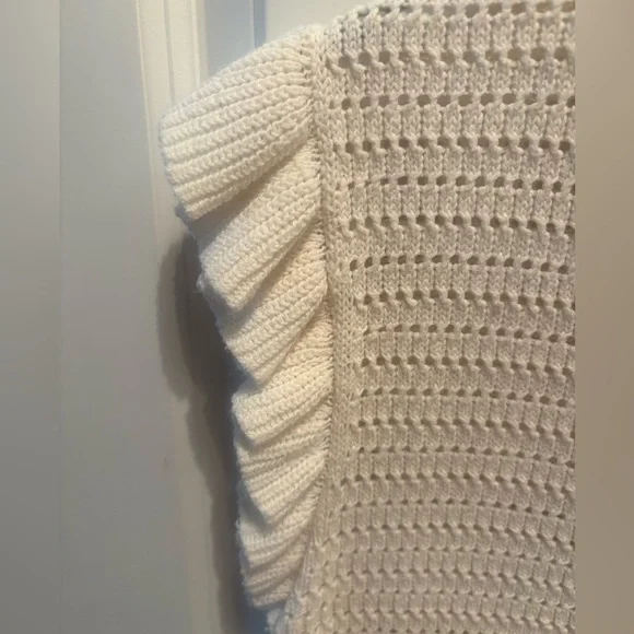 Simons Cream Knit Ruffle-Sleeve Tank Top - Picture 3 of 3